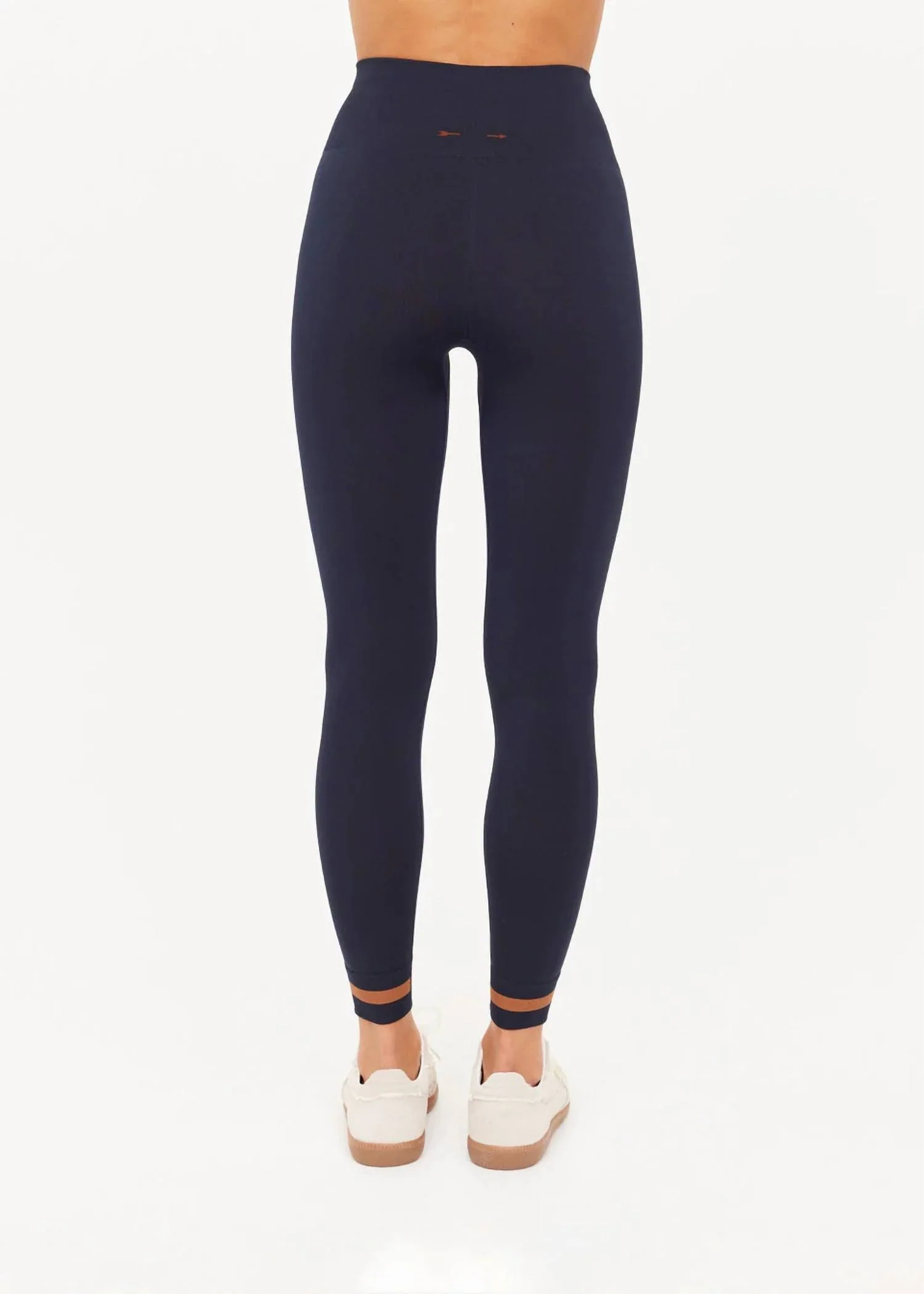 Form Seamless Midi Pants In Navy - Image 3