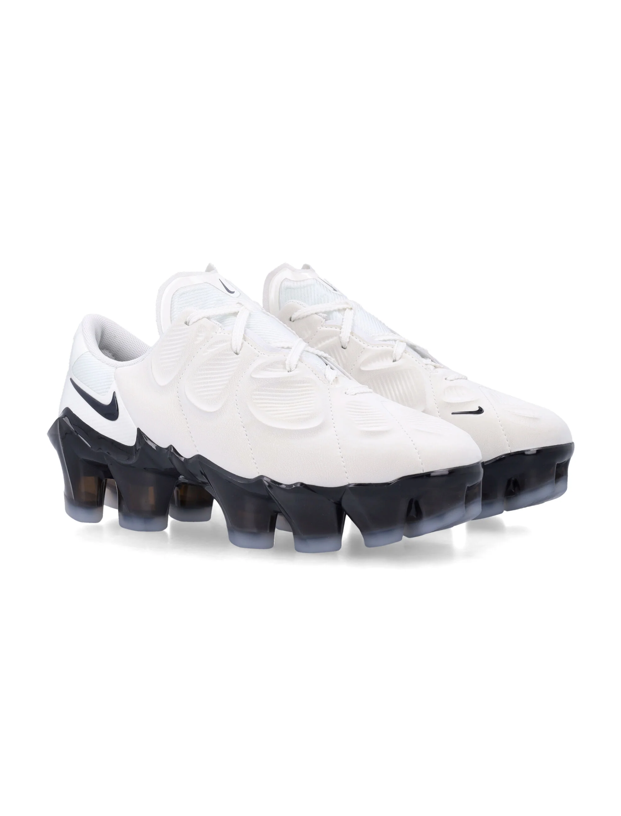 Futuristic Sculpted Sneakers With Sport-Inspired Design - Image 3